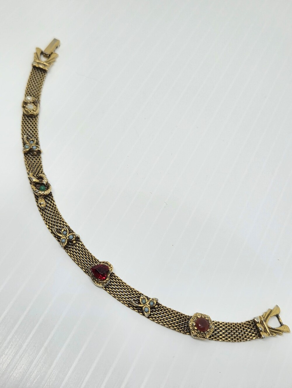* Vintage Goldette Gold Tone Mesh Snake Hearts Bracelet
